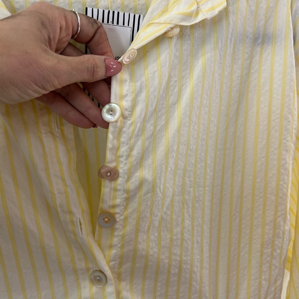 Krista Larson yellow and white pinwheel button down blouse NWT - Picture 4 of 10